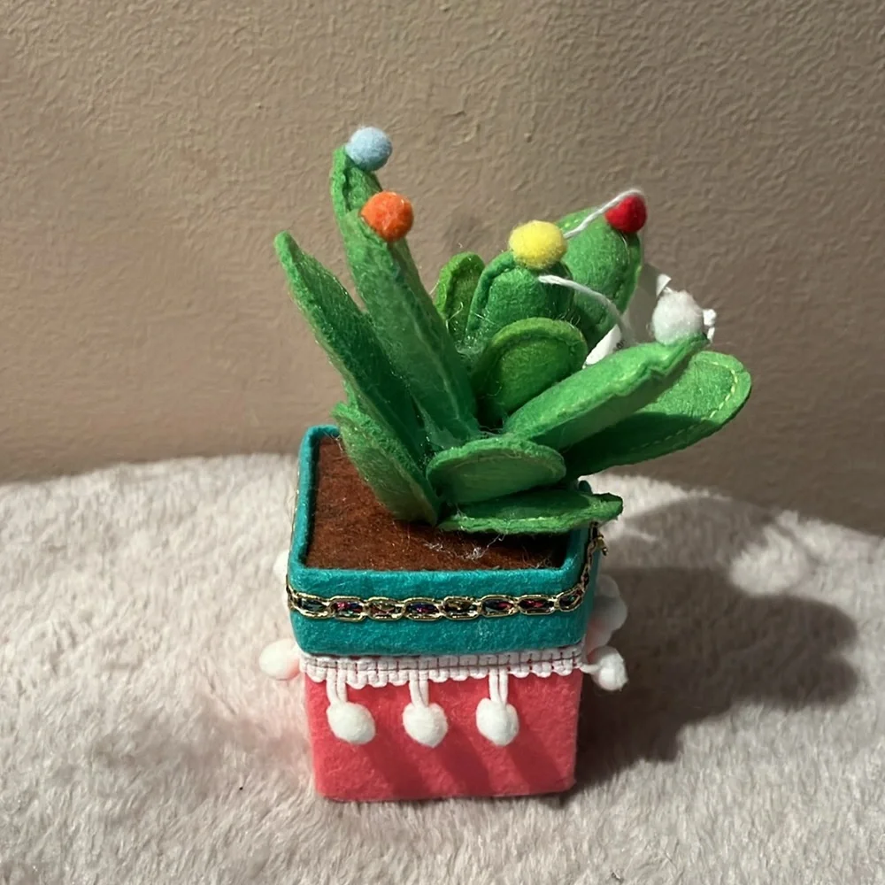Kirkland cactus ornament NWT